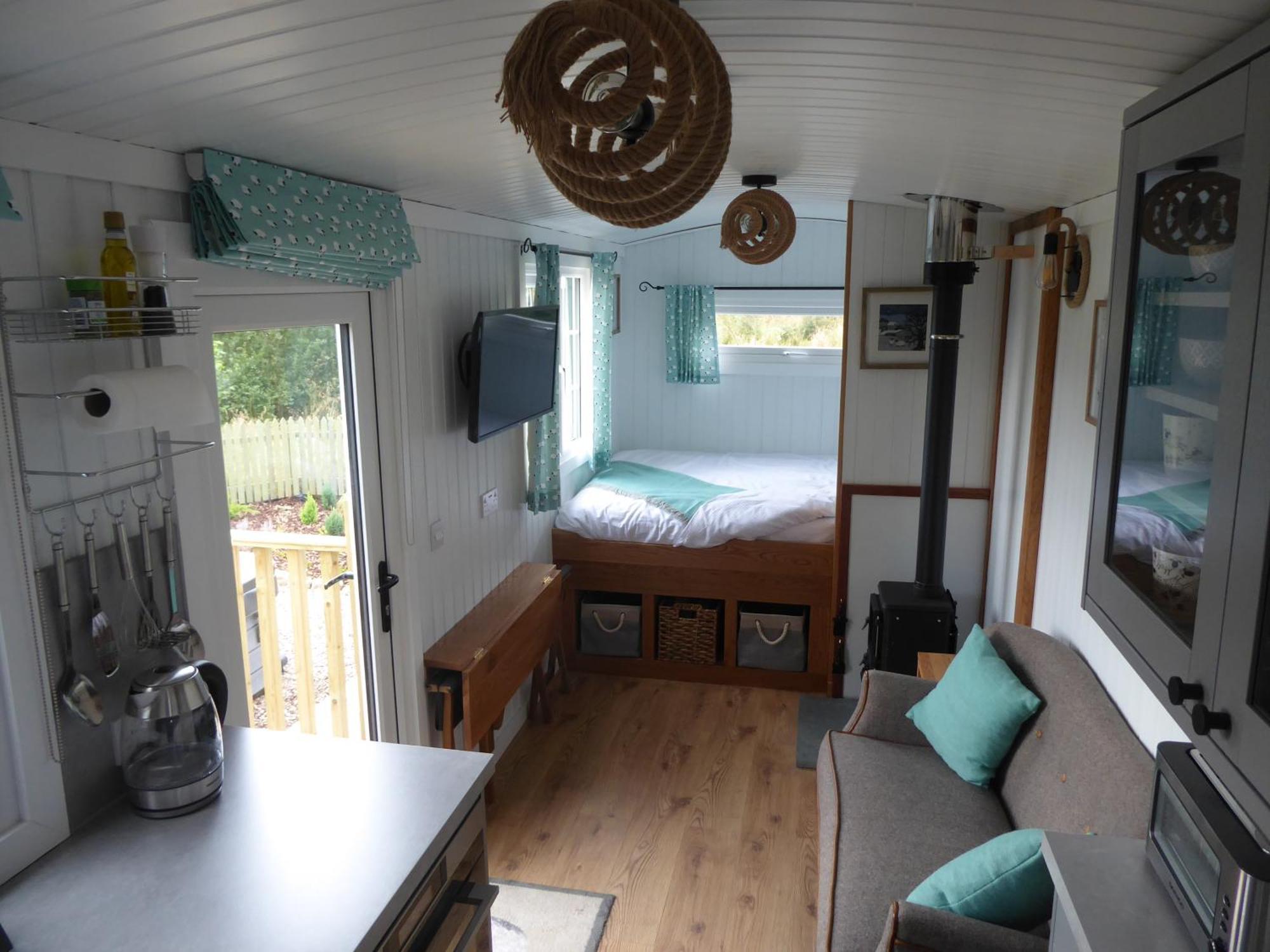 Dalnoid Cottages & Treehouses Nr Glenshee ภายนอก รูปภาพ