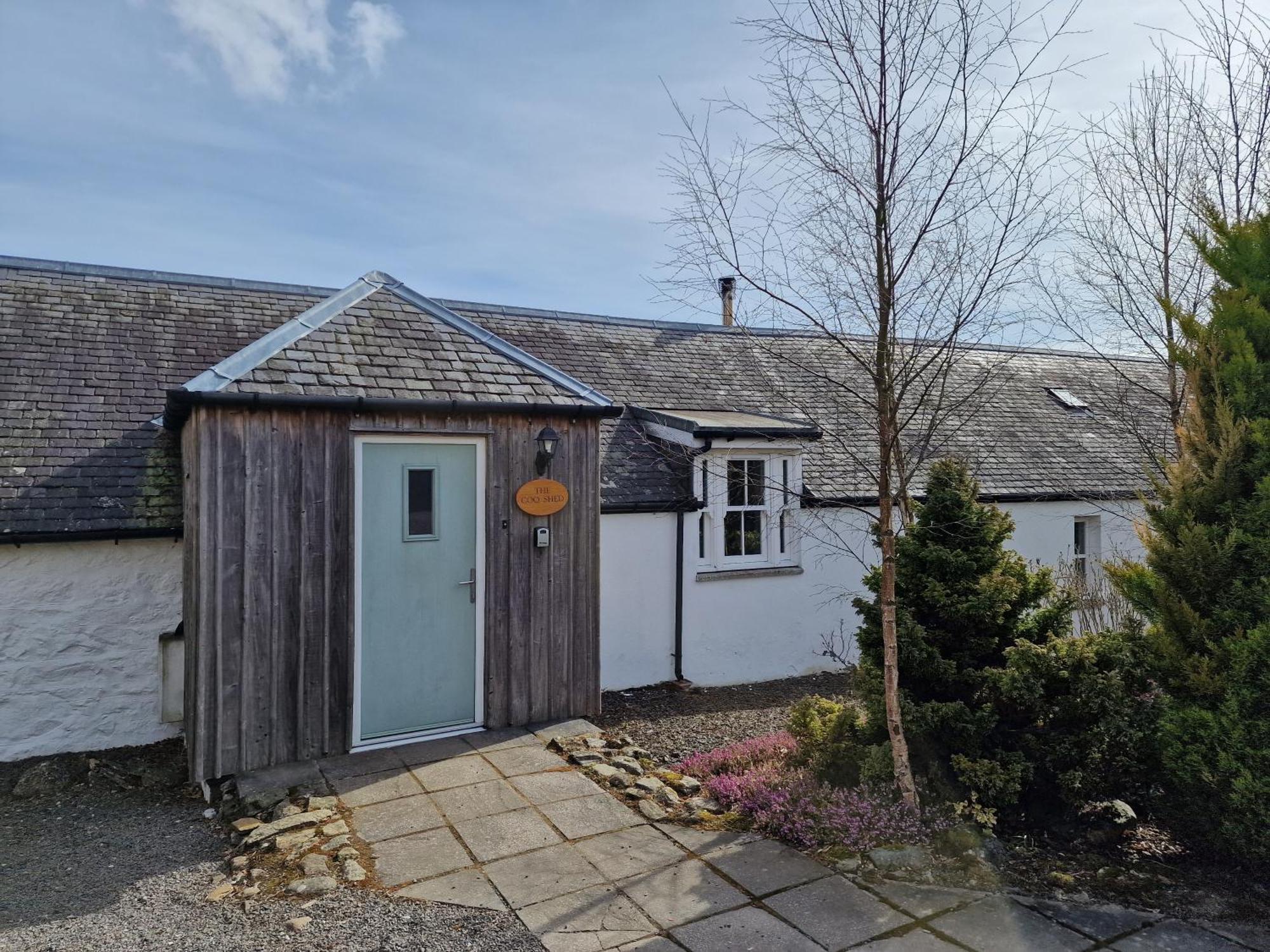 Dalnoid Cottages & Treehouses Nr Glenshee ภายนอก รูปภาพ
