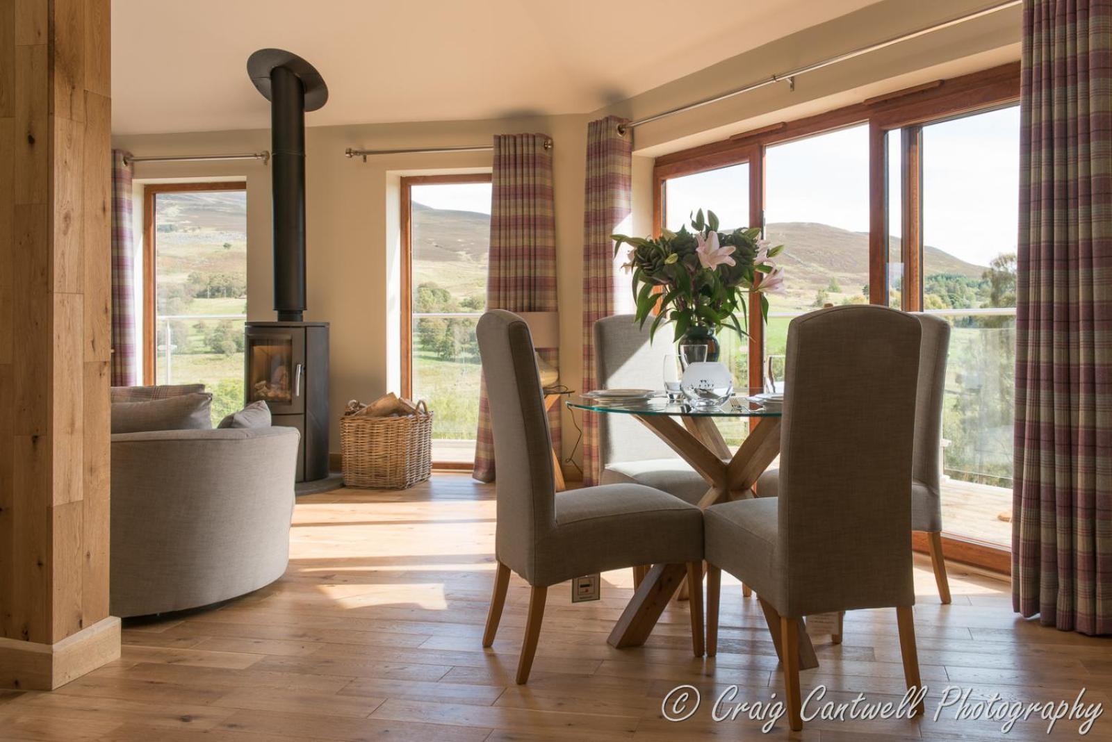 Dalnoid Cottages & Treehouses Nr Glenshee ภายนอก รูปภาพ