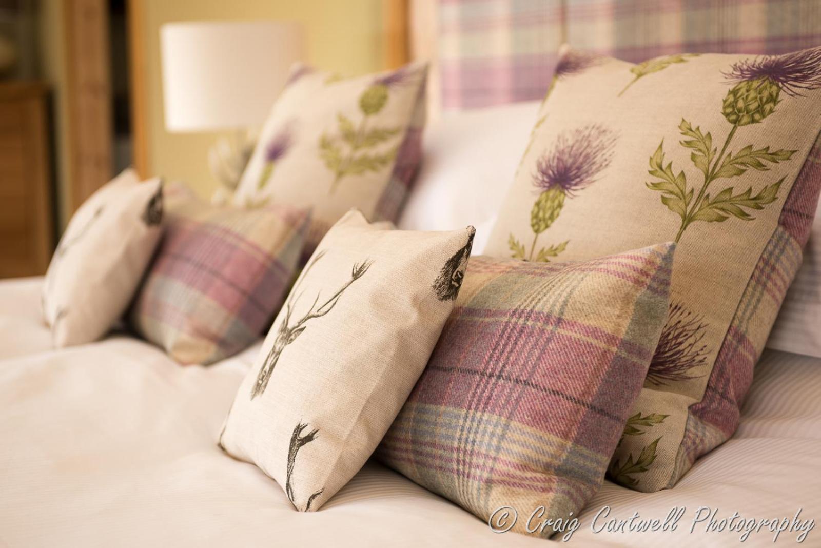 Dalnoid Cottages & Treehouses Nr Glenshee ภายนอก รูปภาพ